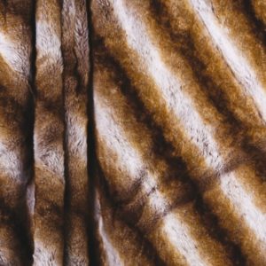 PRATTO – Plaid imitation fourrure marron 150x180cm doublé